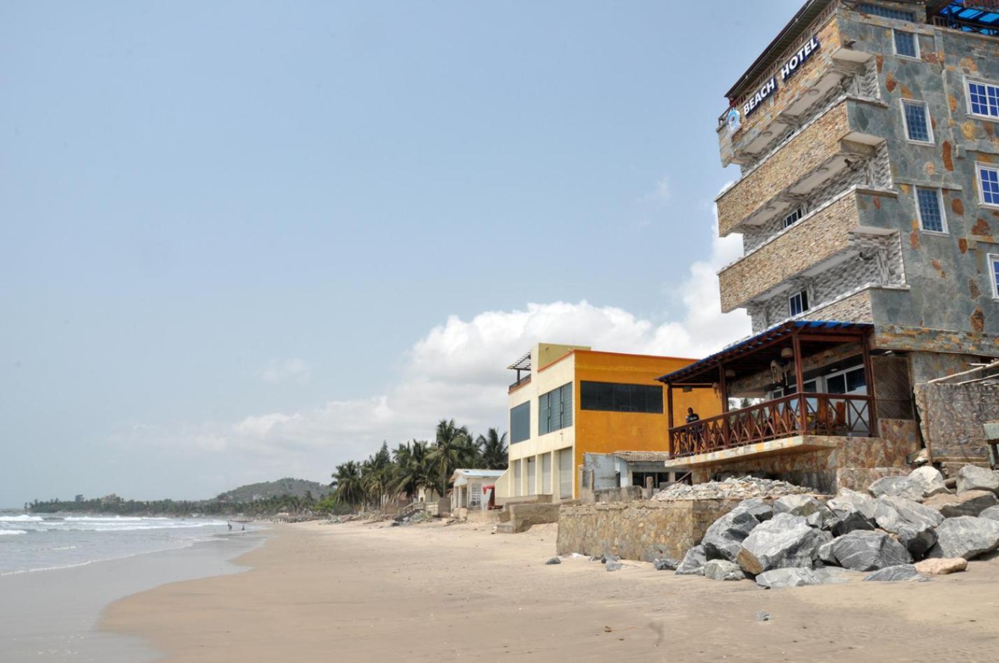 Ocean6 Hotel Kokrobite Exterior photo